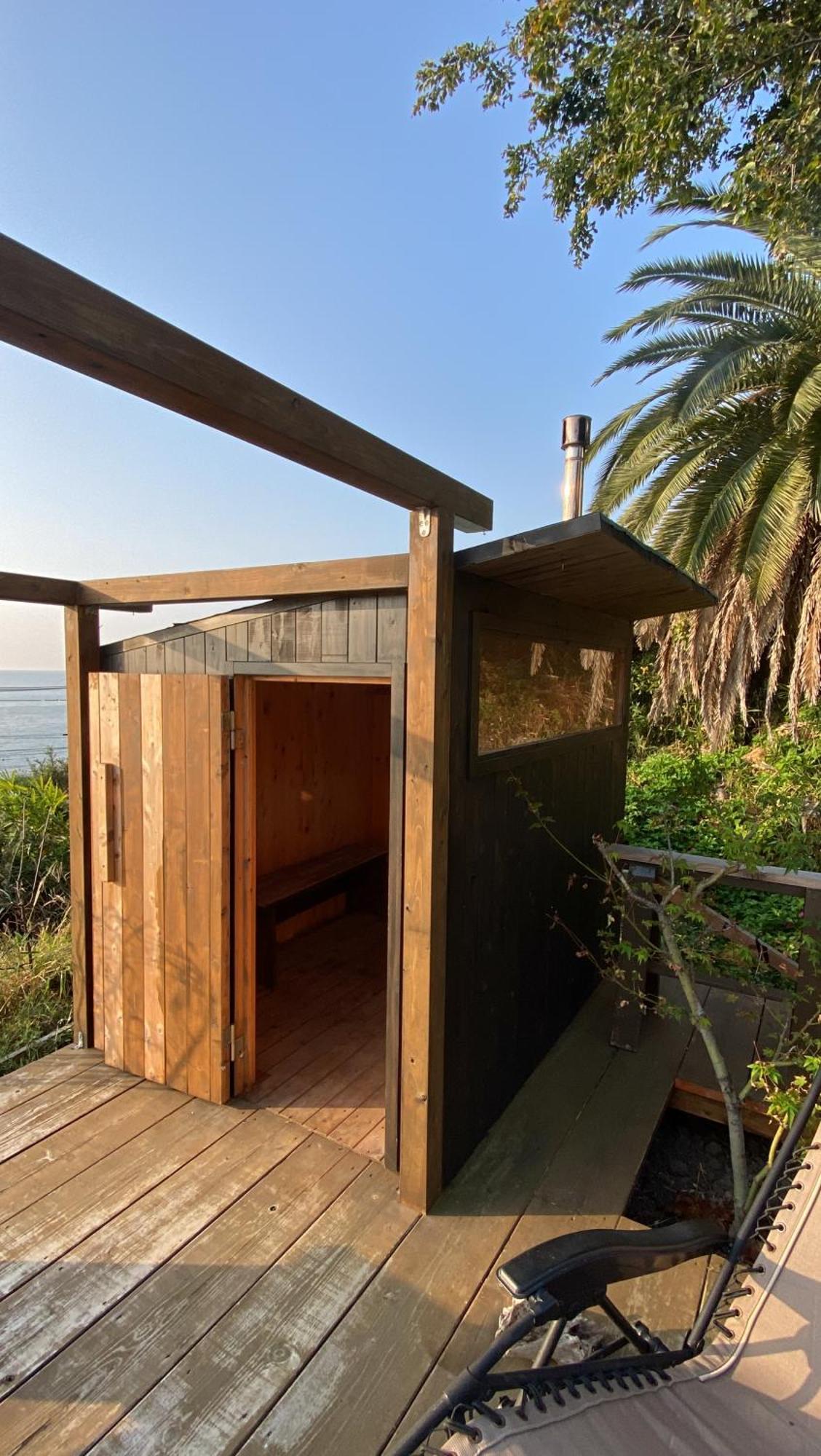 Ferienhaus Log Kama Ka-ma 海を眺めるログハウスで薪サウナにbbqの一棟貸し Awaji