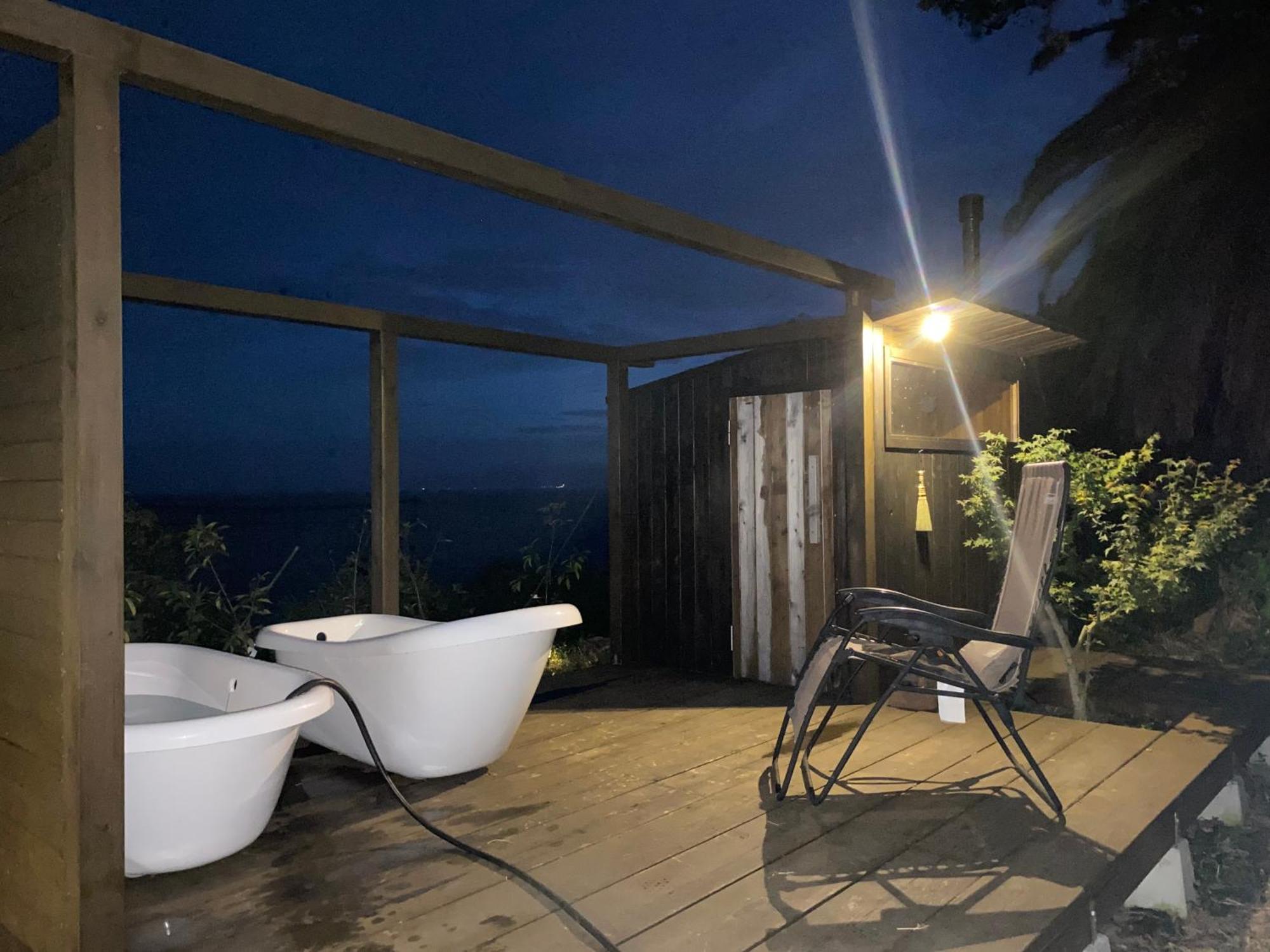 Ferienhaus Log Kama Ka-ma 海を眺めるログハウスで薪サウナにbbqの一棟貸し
