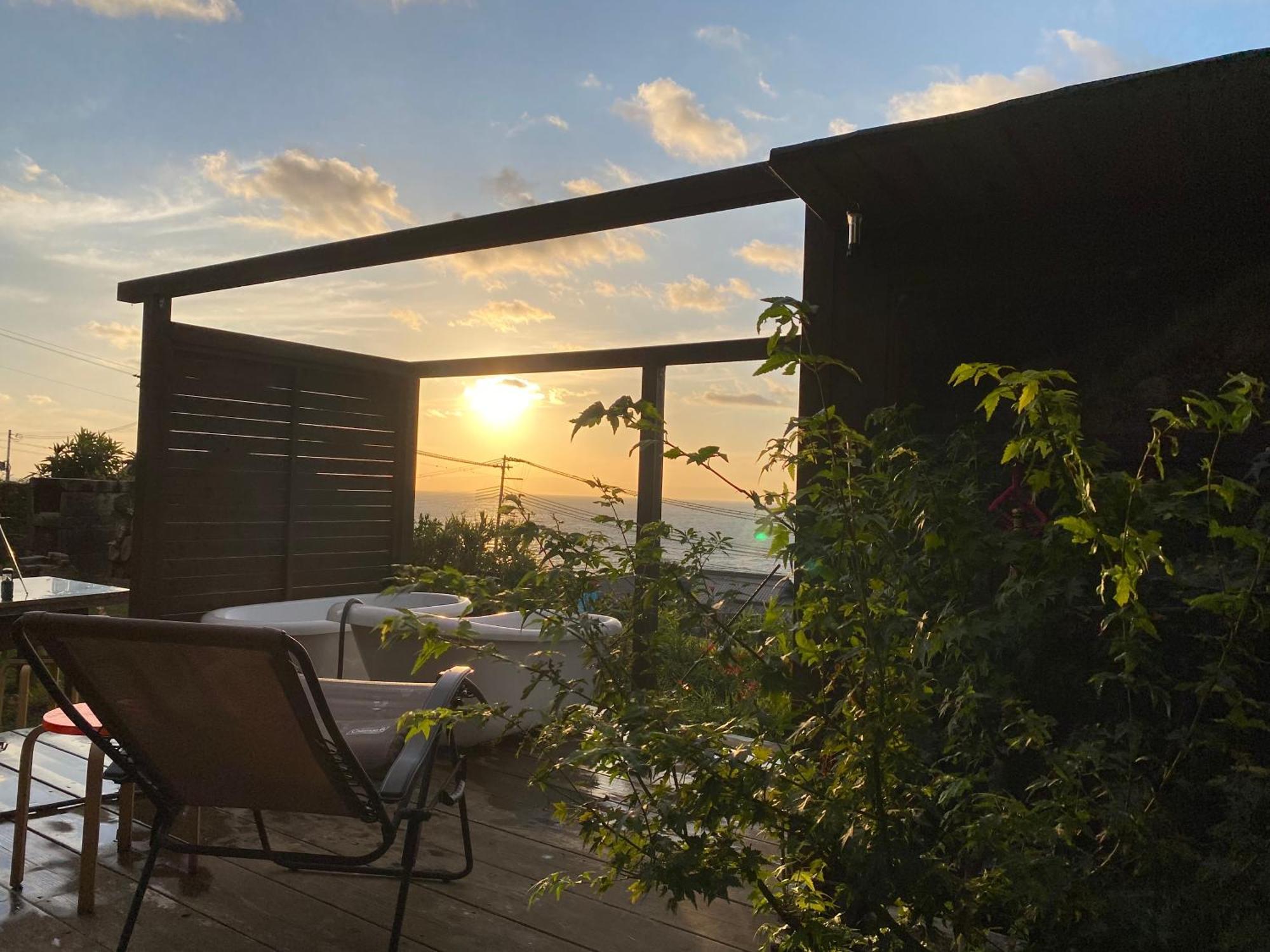 Ferienhaus Log Kama Ka-ma 海を眺めるログハウスで薪サウナにbbqの一棟貸し Awaji